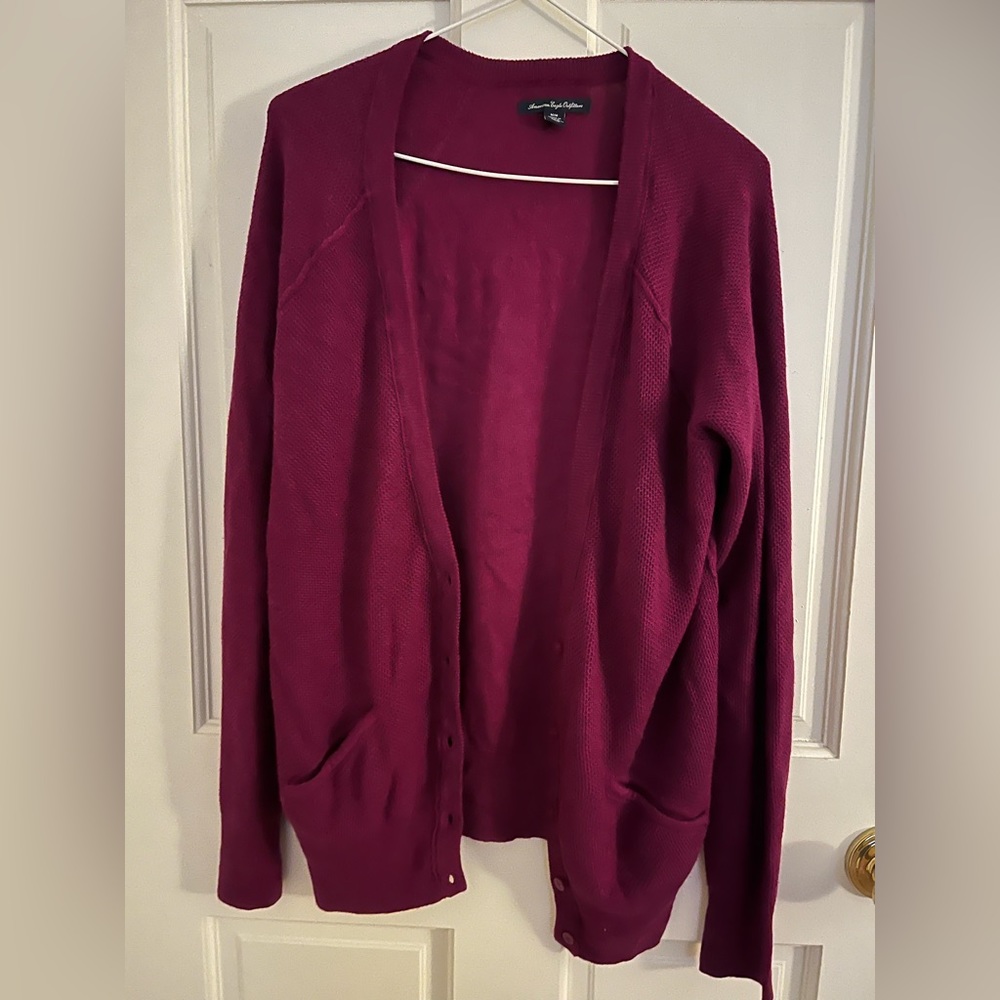 AMERICAN EAGLE- Size M- Sweater/Cardigan